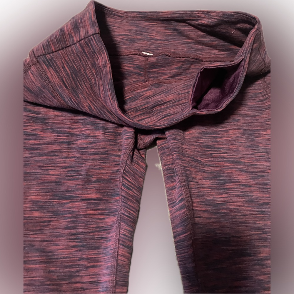 Alo Yoga Goddess leggings, med, Space Dye Burgundy Red Mixed Media - Picture 6 of 11